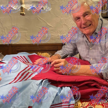 Legende tricou înrămat West Ham United FC 1980 Brooking Signed Shirt (Framed)