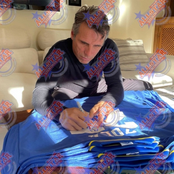 Legende tricou înrămat Chelsea FC 1997 Zola Signed Shirt (Framed)