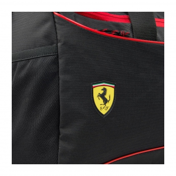 Ferrari geantă de sport Gym Bag black official red F1 Team 2023