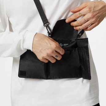 Mercedes AMG Petronas geantă mică Travel Pouch Black F1 Team 2023