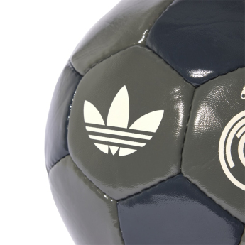 Real Madrid balon de fotbal Club away