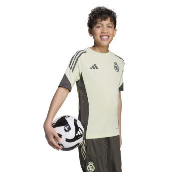 Real Madrid echipament de antrenament pentru copii almost