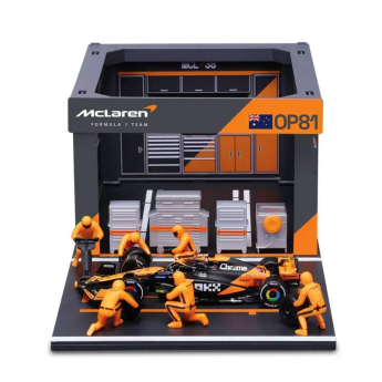 Modele auto și moto model 1/43 McLaren F1 Oscar Piastri with a model of the box