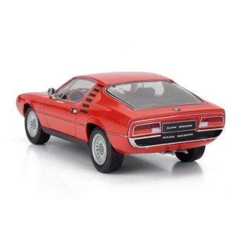Modele auto și moto model 1/18 Alfa Romeo Montreal 1970 red