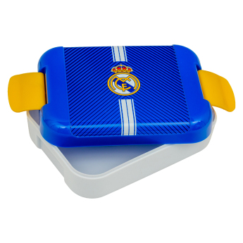 Real Madrid cutie la măncare Young