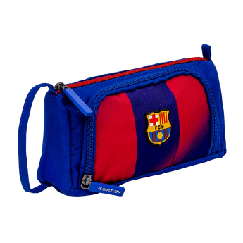 FC Barcelona penar Young Triangl