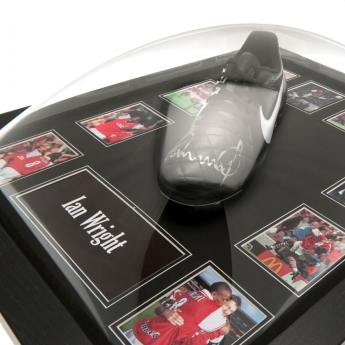 Legende ghete de fotbal înrămate FC Arsenal Wright Signed Boot (Framed)