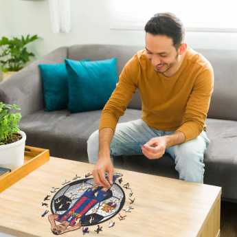 FC Barcelona puzzle din lemn Pedri 270 pcs
