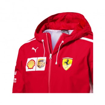 Ferrari geacă de bărbați cu glugă Rain red F1 Team 2018
