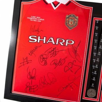 Legende tricou înrămat Manchester United 1999 Champions League Final Signed Shirt (Framed)