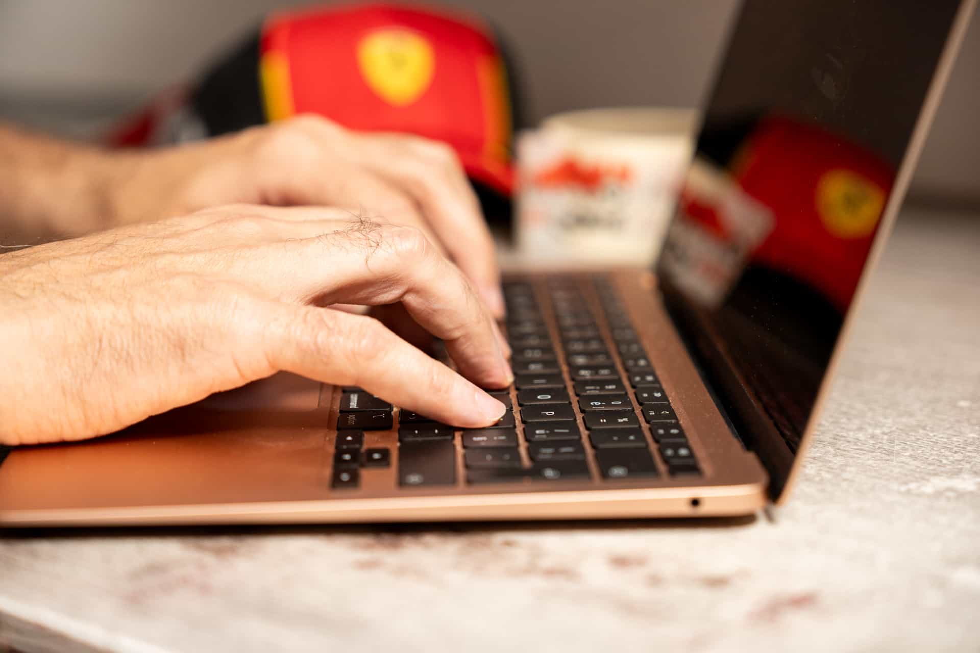 Lucru la laptop